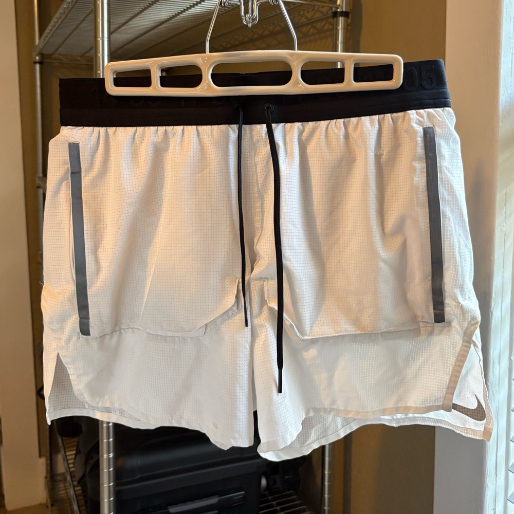 Nike Run Division Stride 5” Running Shorts